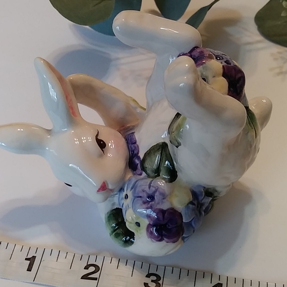 Easter Bunny rabbit set of salt and pepper - Picture 6 of 11